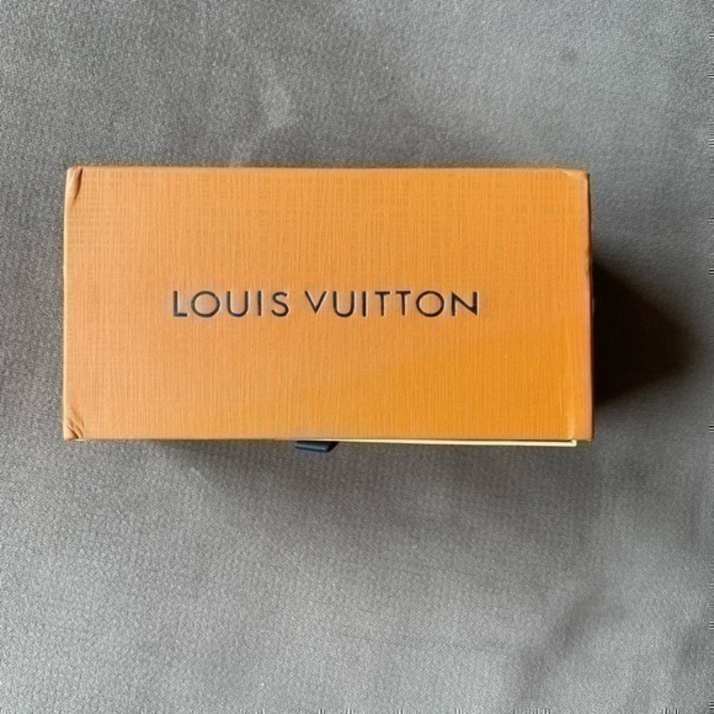 Sunglass box